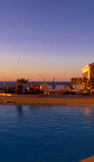 logo_bellevue-removebg-preview