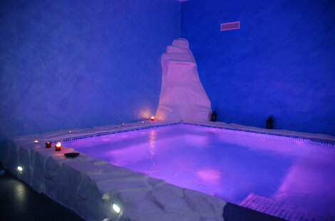 cascata_piscina_tramonto (1).jpeg