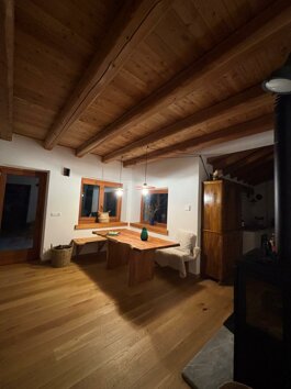 installazione luci montagna decentramento con cavo tessile su tavolo marchioretto illuminazione 
