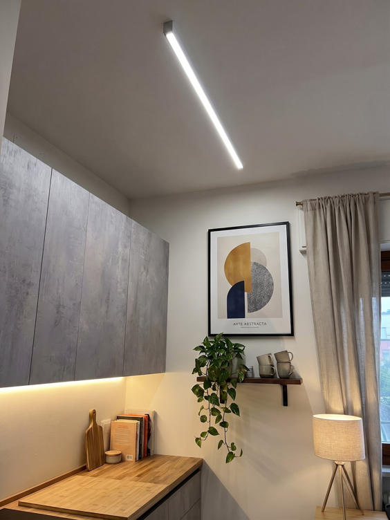 applique lineare moderna luce sopra sotto biemissione 