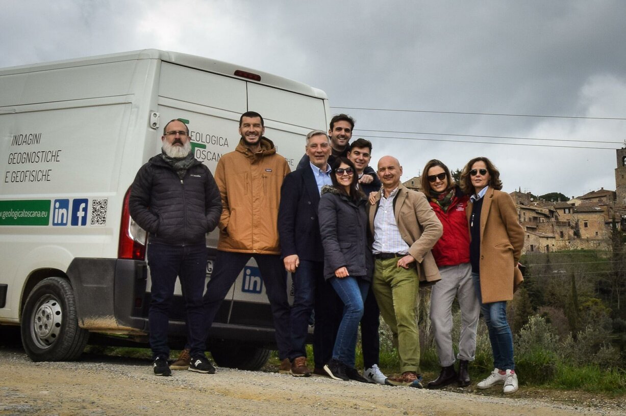 foto per prima pagina2.jpeg foto per prima pagina2.jpeg