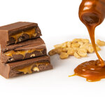 torrone-cioccolato-latte-con-arachidi-salate-e-caramello