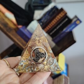 Piramide orgonica Armonie Orgoniche di Manuela Rizzo
