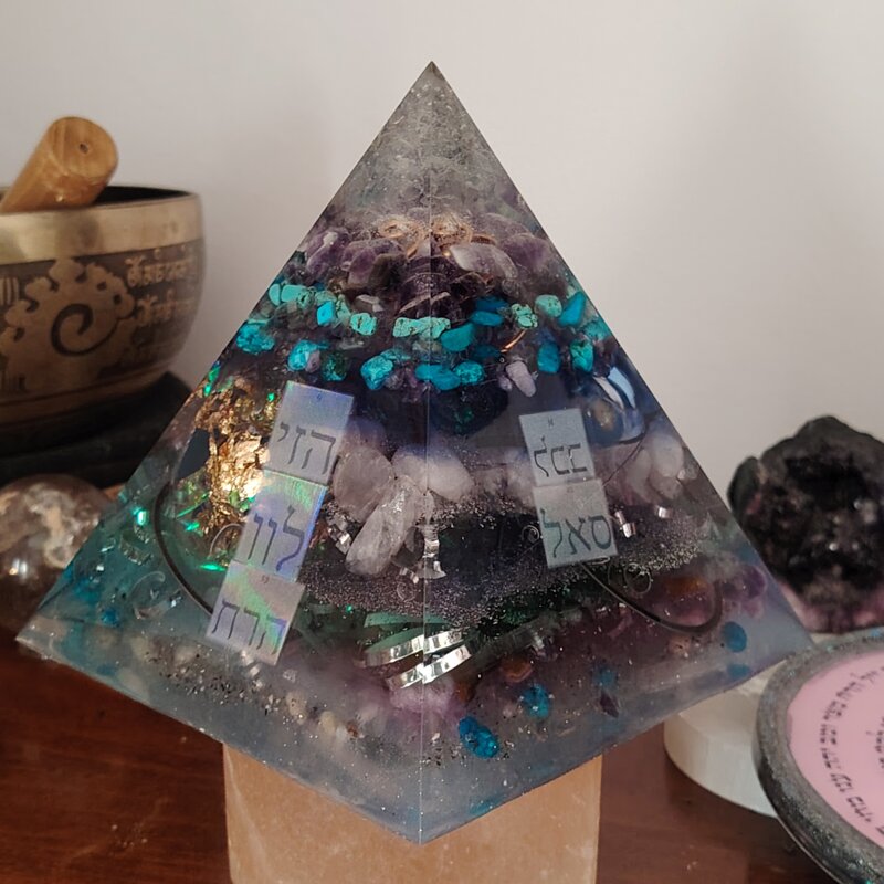 Piramide orgonica - Armonie Orgoniche di Manuela Rizzo Piramide orgonica - Armonie Orgoniche di Manuela Rizzo