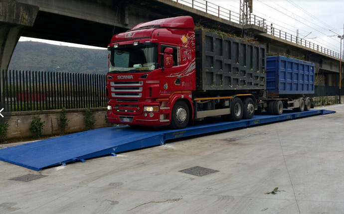 Pesa a ponte per carichi pesanti: la soluzione ideale per la pesatura industriale dei grandi mezzi