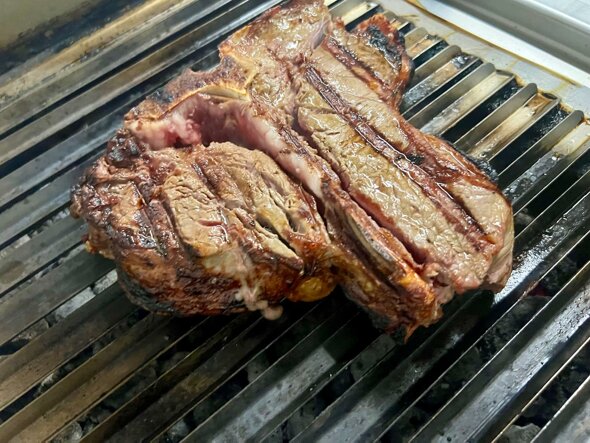 bistecca alla fiorentina carne alla griglia steak house cecina mistergrill