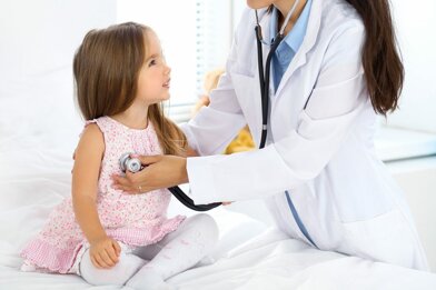 visita-pediatrica-1030x687-1.jpeg