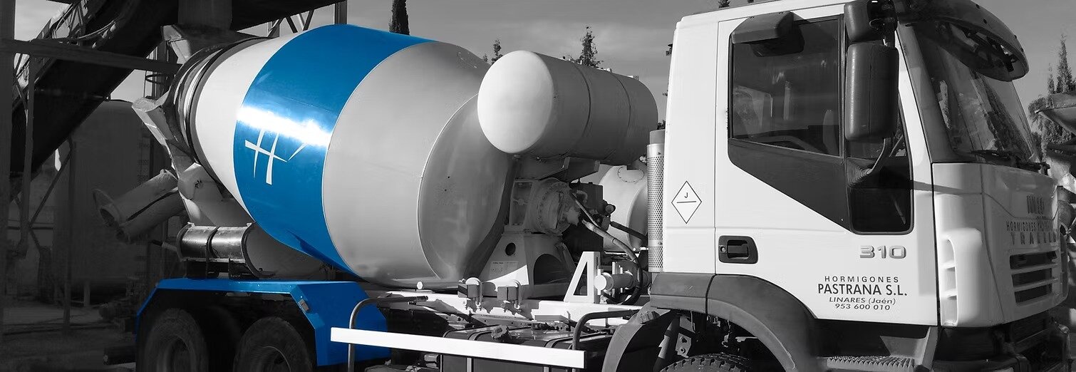 eyJlcyI6IkNhbWnzbiBhbWFzYWRvcmEgZGUgSG9ybWlnb25lcyBQYXN0cmFuYSJ9