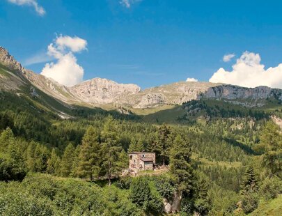 imgi_49_rifugiotaramelli-esterno