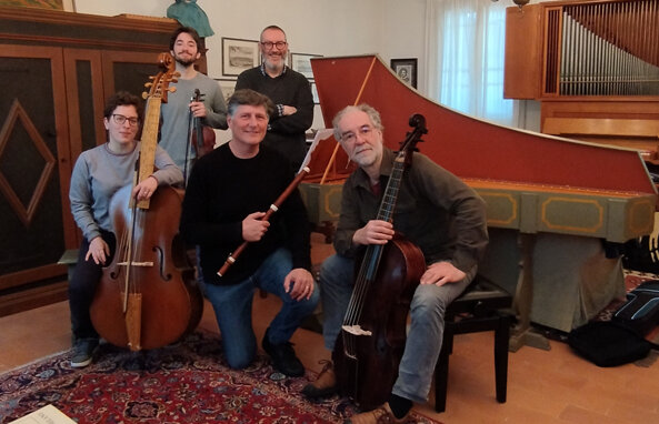 FOTO Bizaria Baroque Ensemble_slide