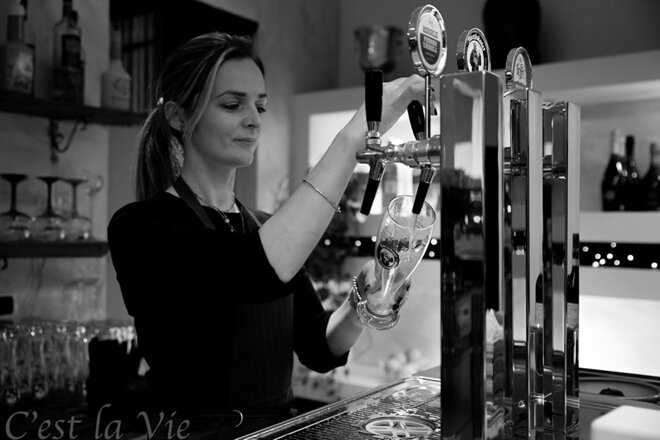 Silvia bar C'est la Vie di Casale Corte Cerro