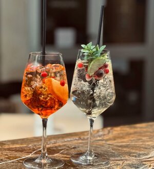 Aperitivo bar C'est la Vie di Casale Corte Cerro