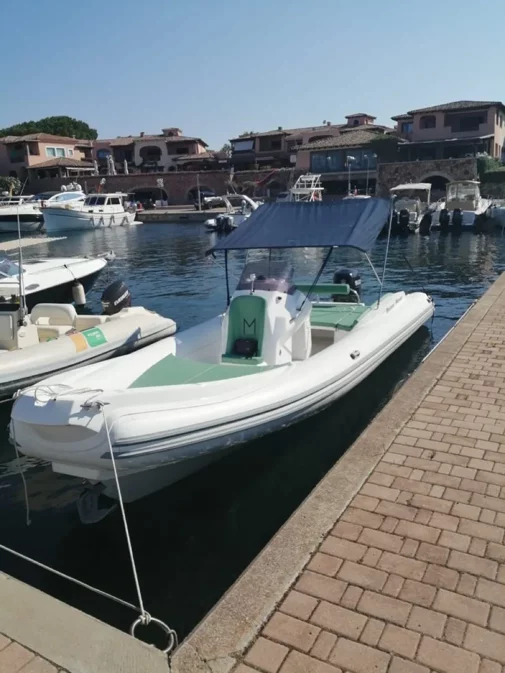 imonelli-noleggio-gommoni-magnus-8mt