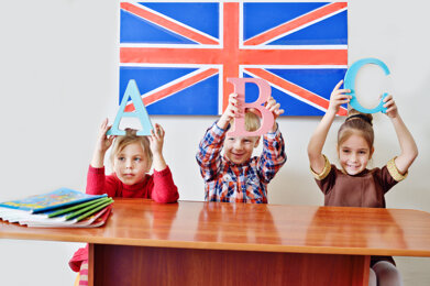 three-little-children-english-lesson.jpeg