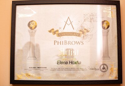 attestato PhiBrows Artist di Elena Hoxha