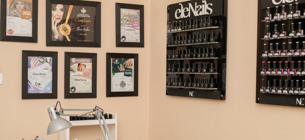 attestati e certificati di qualifica estetista e smalti per nail art