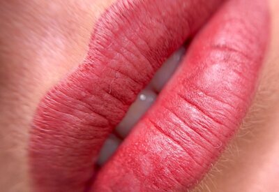 labbra dopo il trucco permanente