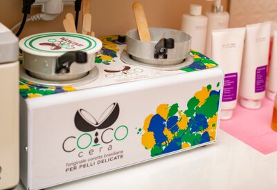 cococera, la famosa ceretta brasiliana durante la preparazione sul fornetto