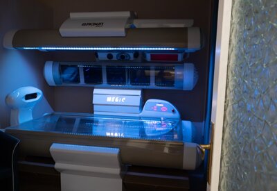 lettino solarium ad alta pressione illuminato