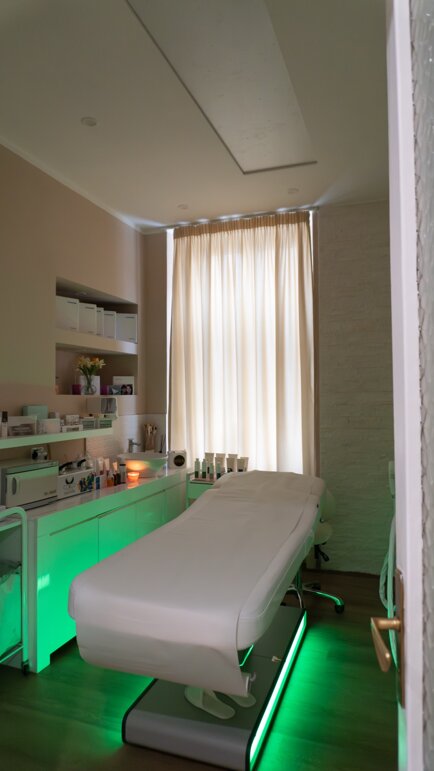 lettino per massaggi e trattamenti corpo nel centro estetico