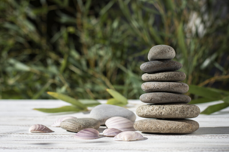 arrangement-with-spa-stones-shells-outdoors.jpeg