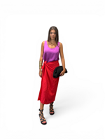 top-satinato-smanicato-tensione-in