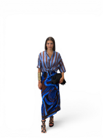 gonna-pareo-midi-lunga-fantasia-blu-e-moro-tensione-in