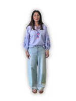 blusa-ricamata-con-nappine-tartaruga