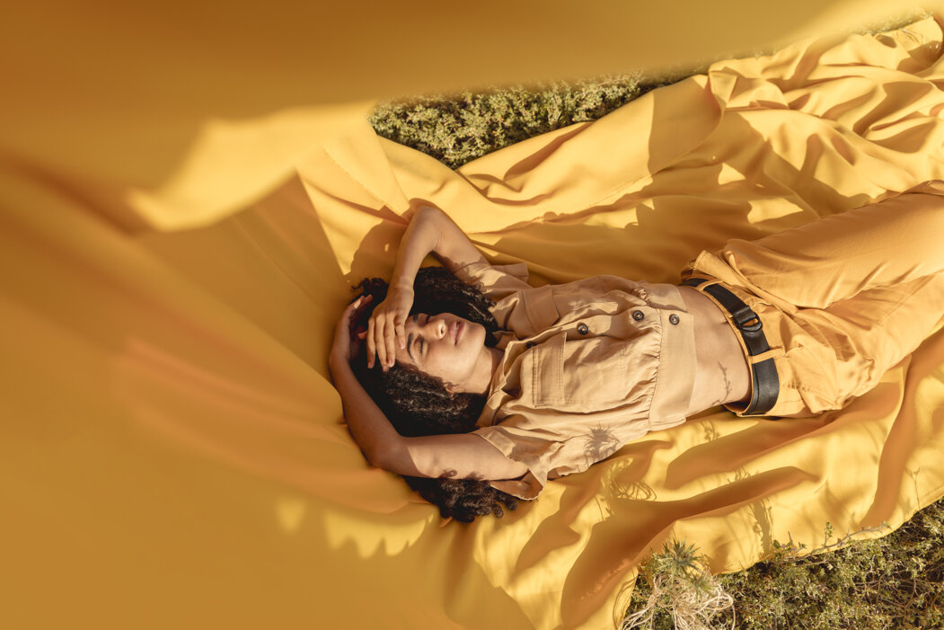 portrait-woman-with-cloth-fields.jpeg