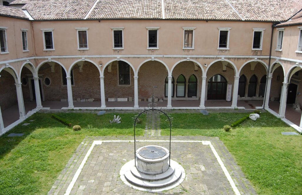 chiostro_carmini_1_.jpeg