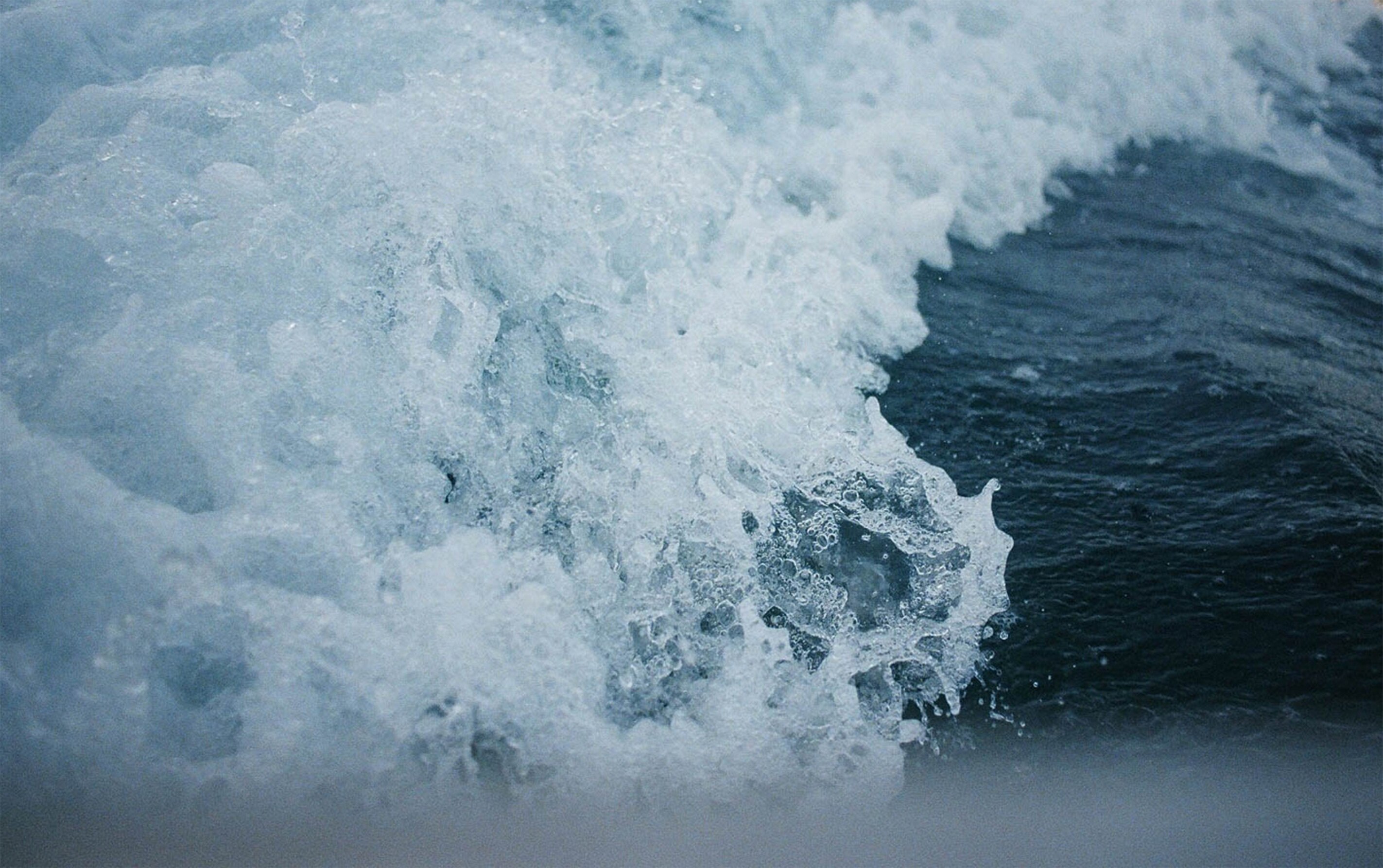 Das Wasser dringt ein. Das Wasser dringt ein.