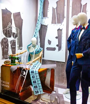 Allestimento vetrine negozi abbigliamento uomo