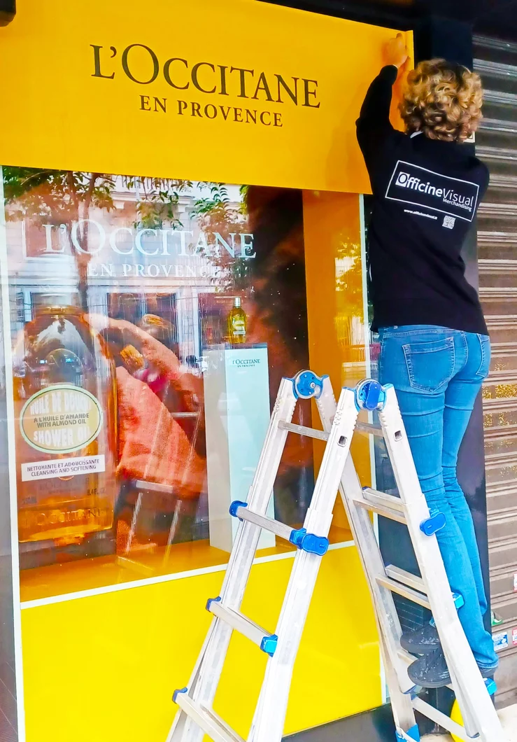 allestimenti vetrine a roma progettazione e allestimento, vetrinista