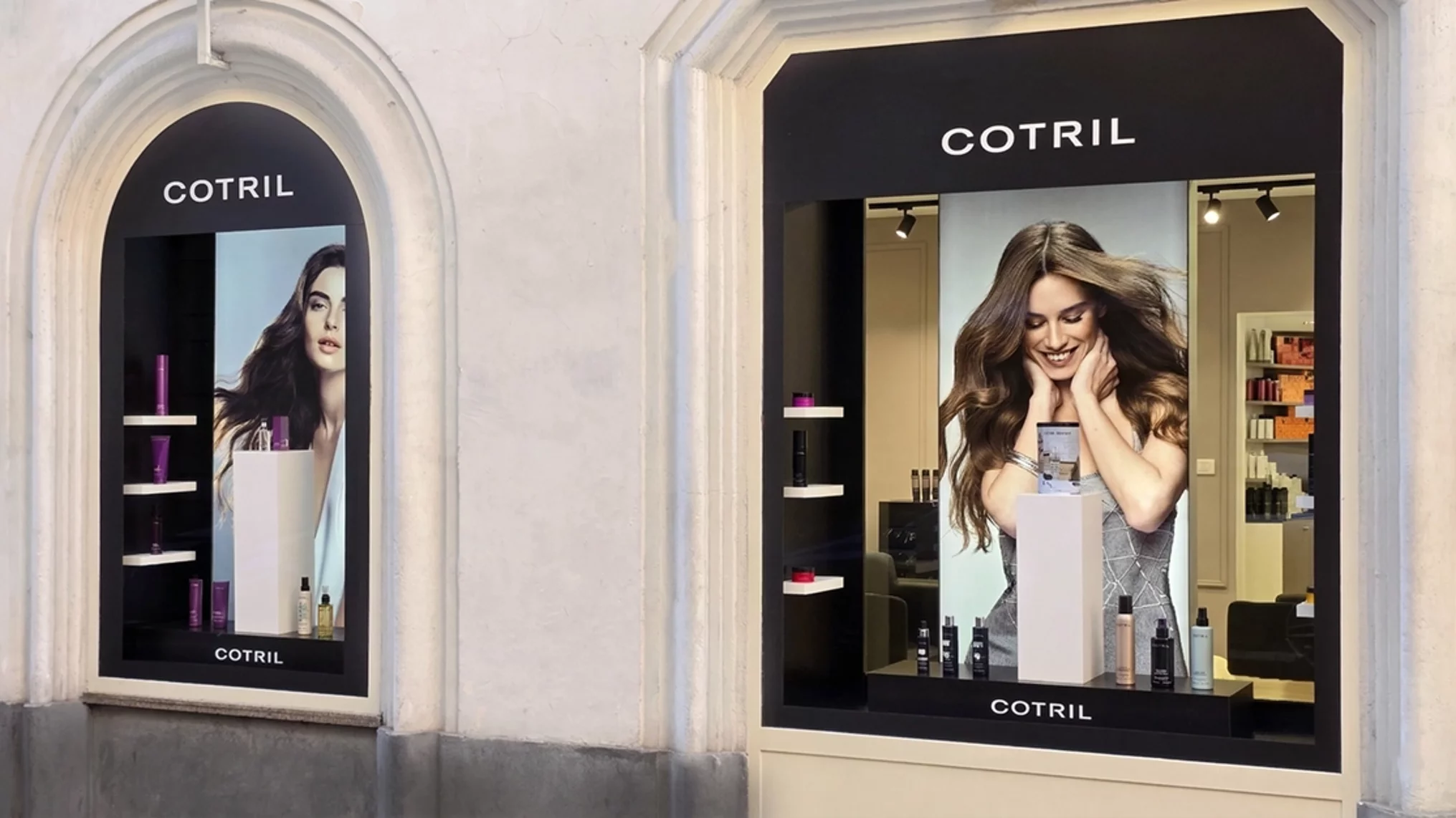 0000creazione, progettazione, allestimenti vetrine negozi e maxistore a roma milano e tutta italia (4) foto di condivisione