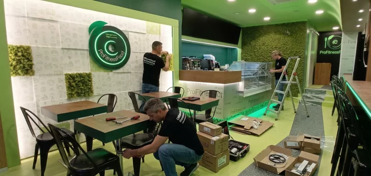 Arredamento restyling fast food Roma