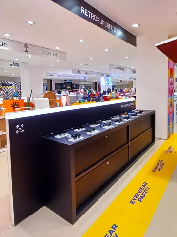 eyJpdCI6IkFsbGVzdGltZW50byBwb3AtdXAgUmV0cm9zdXBlcmZ1dHVyZSBwcmVzc28gUmluYXNjZW50ZSBSb21hOiBlc2VjdXppb25lIGRpIHdyYXBwaW5nIGFyY2hpdGV0dG9uaWNvIGFkIGFsdGEgcHJlY2lzaW9uZSBlIHZpc3VhbCBtZXJjaGFuZGlzaW5nIHBlciBleWV3ZWFyLiJ9