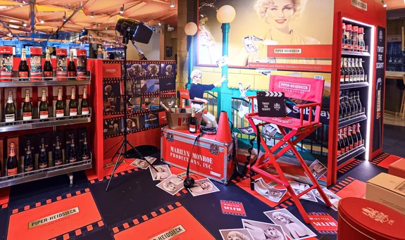 Progettazione e allestimento pop-up e corner in Rinascente Roma e Milano Piper Heidsieck