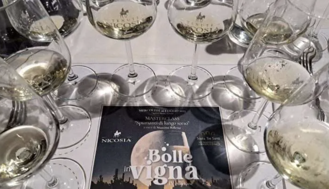 Su SudGusto Inizia il conto alla rovescia per Bolle in Vigna 2026: sull&rsquo;Etna una notte tra Metodo Classico, mare e alta gastronomia