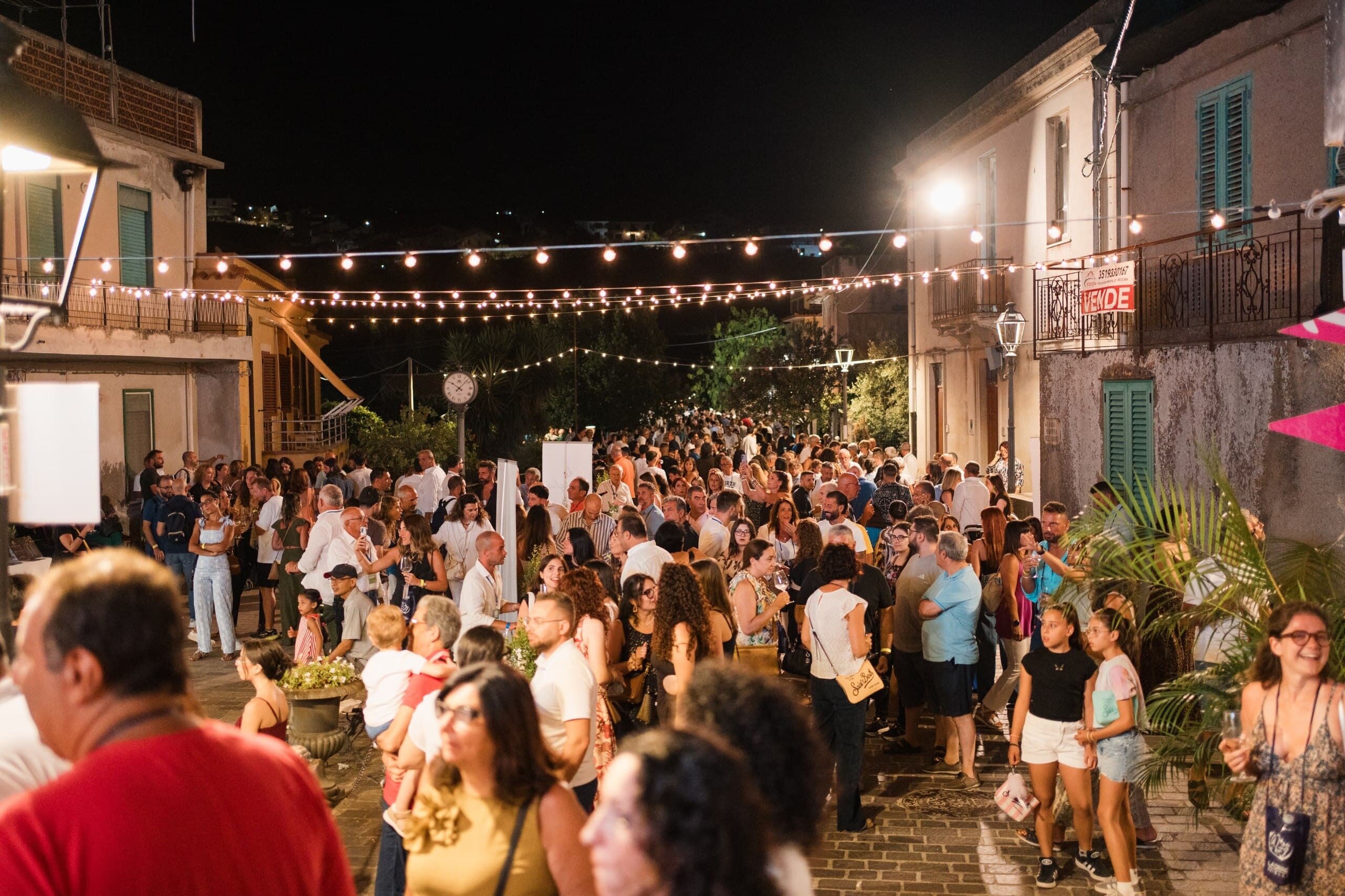 Su SudGusto A Sant'Andrea di Rometta torna Wine Not?: il 2 agosto il borgo celebra il vino tra degustazioni, cultura e racconti di territorio
