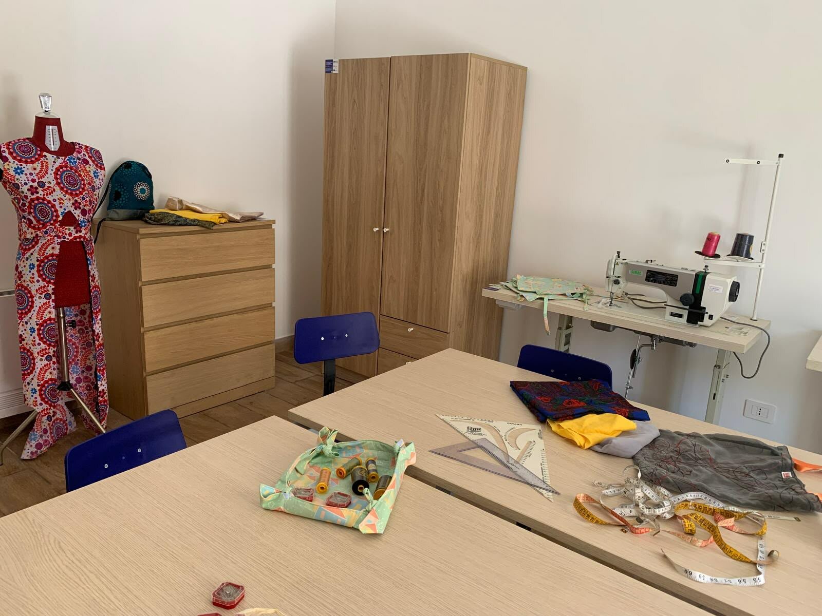 Da bene confiscato alla mafia a laboratorio di futuro: nasce &ldquo;Moda Operandi&rdquo;, la sartoria sociale che restituisce libert&agrave; alle donne