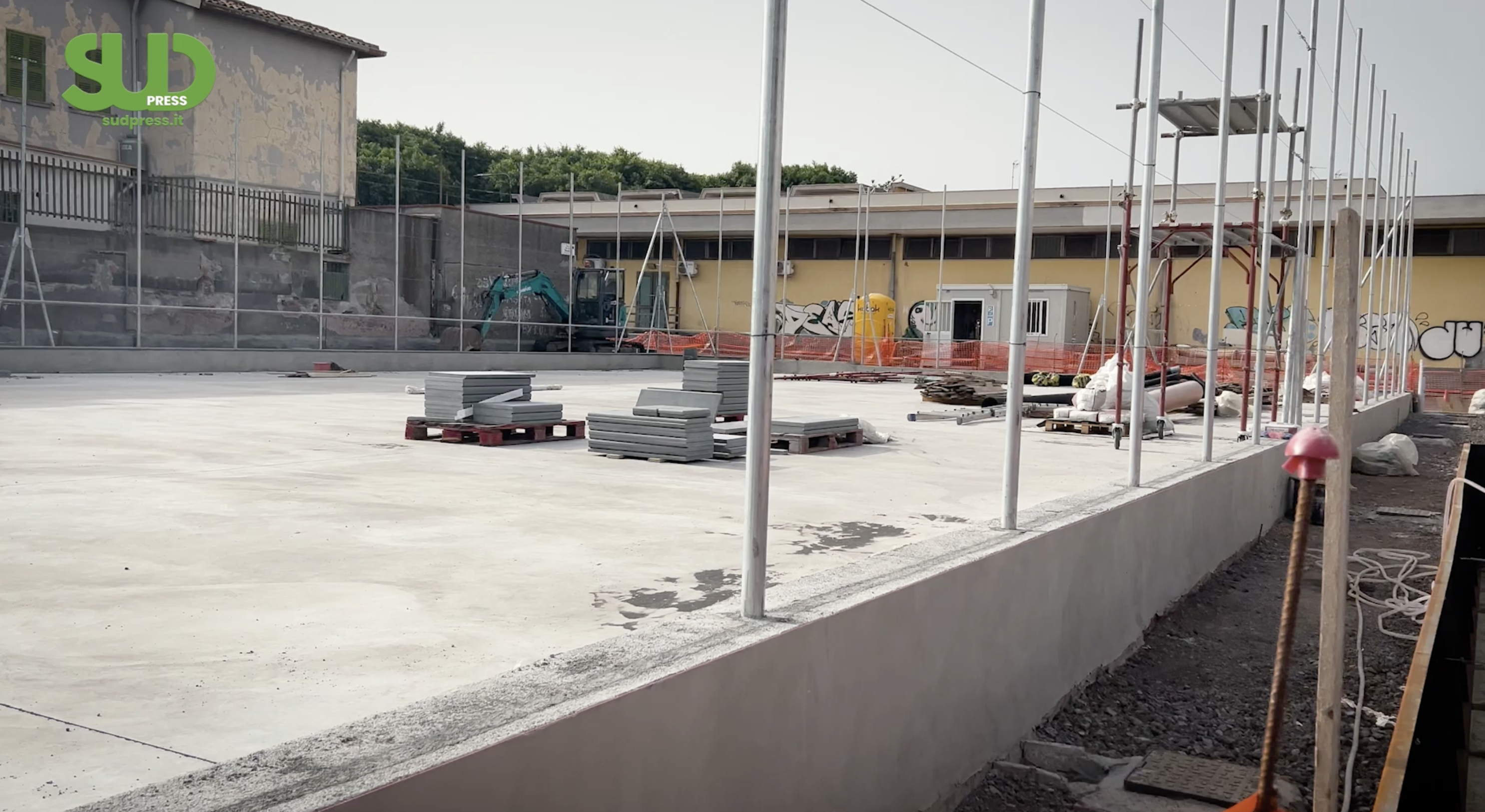 Lavori in piazza Vito Mario Nicolosi a Nesima: passato un anno e ancora nessuna consegna Lavori in piazza Vito Mario Nicolosi a Nesima: passato un anno e ancora nessuna consegna
