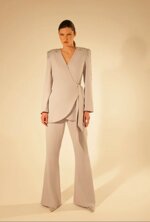 completo-giacca-portafoglio-e-pantalone-zampa