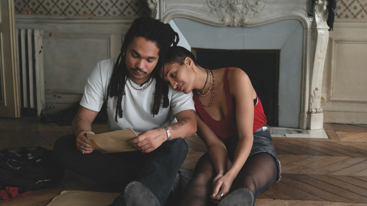 Father Mother Sister Brother (2025), recensione film: famiglie, silenzi e legami impossibili