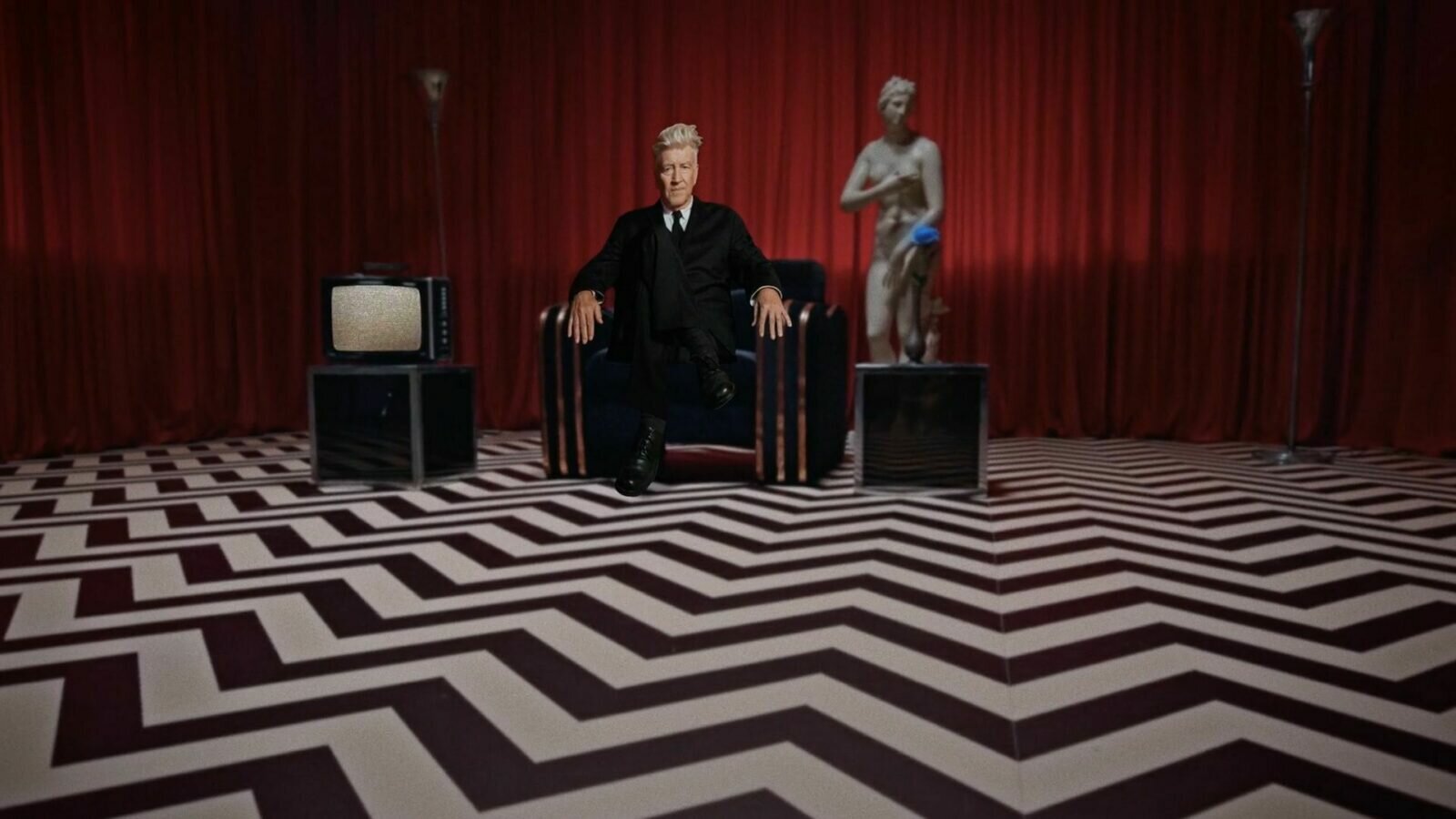 David Lynch, une &egrave;nigme &agrave; Hollywood (2025): la recensione del documentario che esplora l'universo di David Lynch