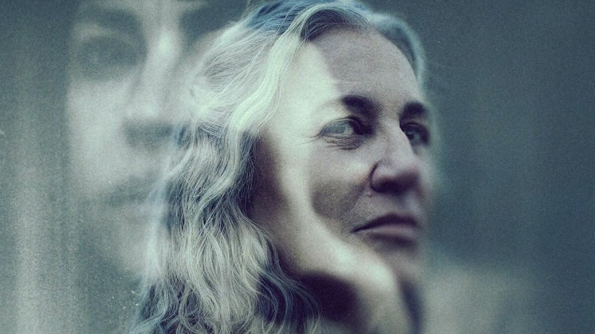 Mis muertos tristes (2026), recensione serie: vedere i fantasmi &egrave; come vedere i mali della societ&agrave;