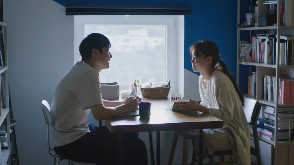 By Another Name (2025), recensione film: il cinema come antidoto alla paura della morte