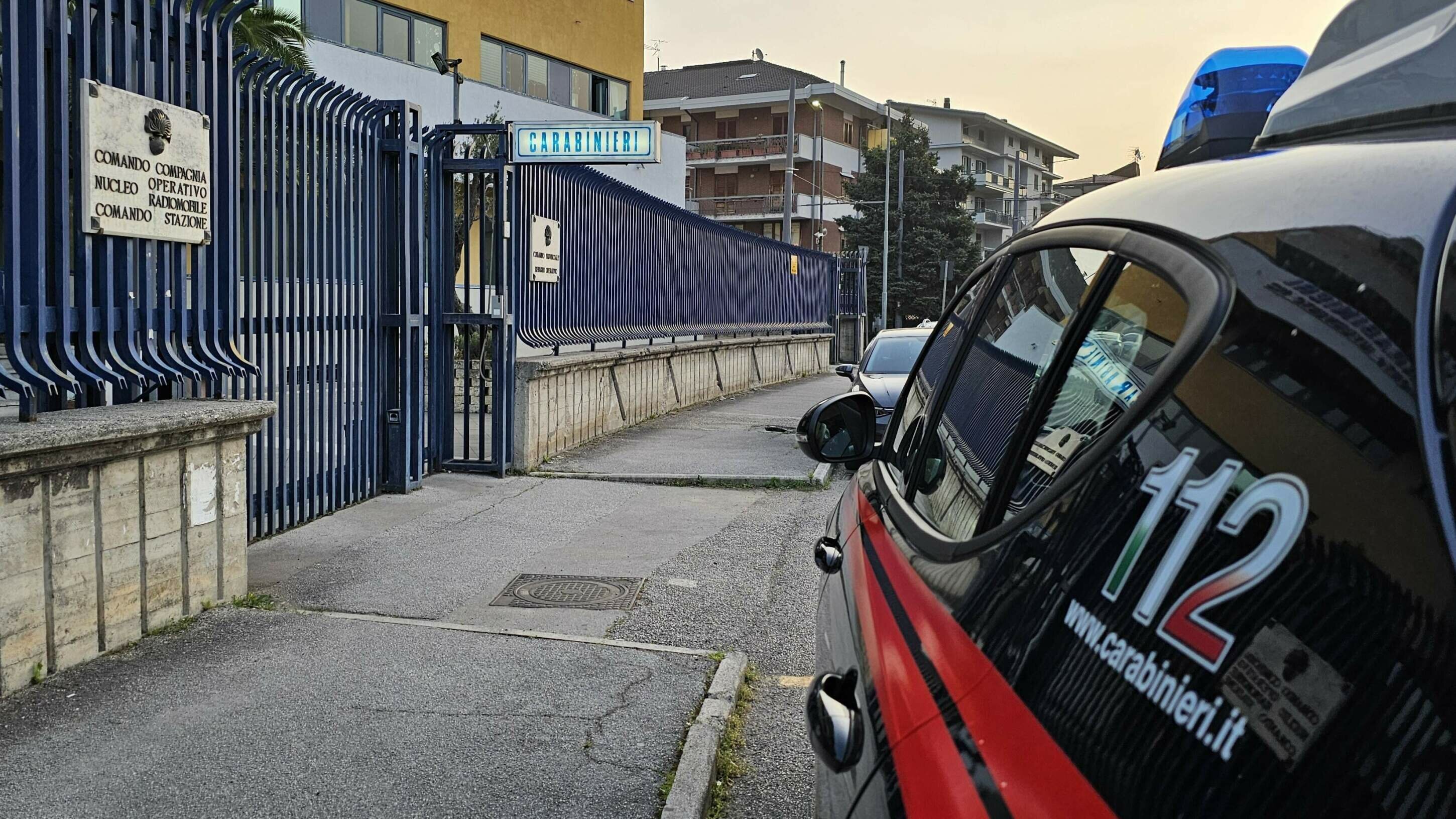 Si fingono carabinieri e tentano di sottrarre 5mila a un anziano di Mercogliano: arrestati due uomini e una donna