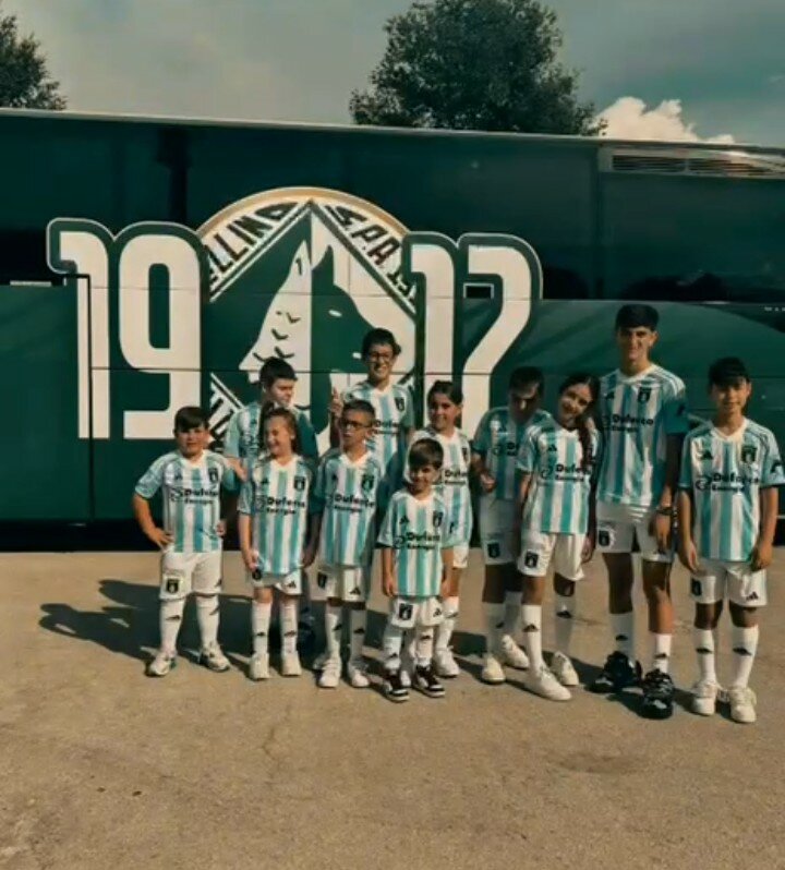 I bambini di AzioniAmo Talenti in campo con l’Avellino: un’emozione che unisce sport e inclusione