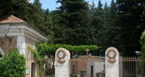 Rissa al cimitero di Ariano Irpino per questioni ereditarie durante la tumulazione del defunto, ferito il custode