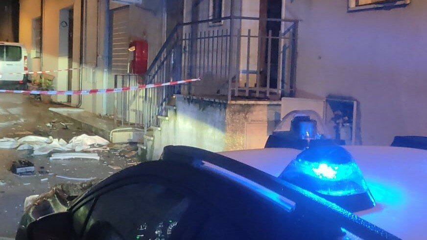 Assalto con esplosivo al bancomat dell'ufficio postale di Montaguto